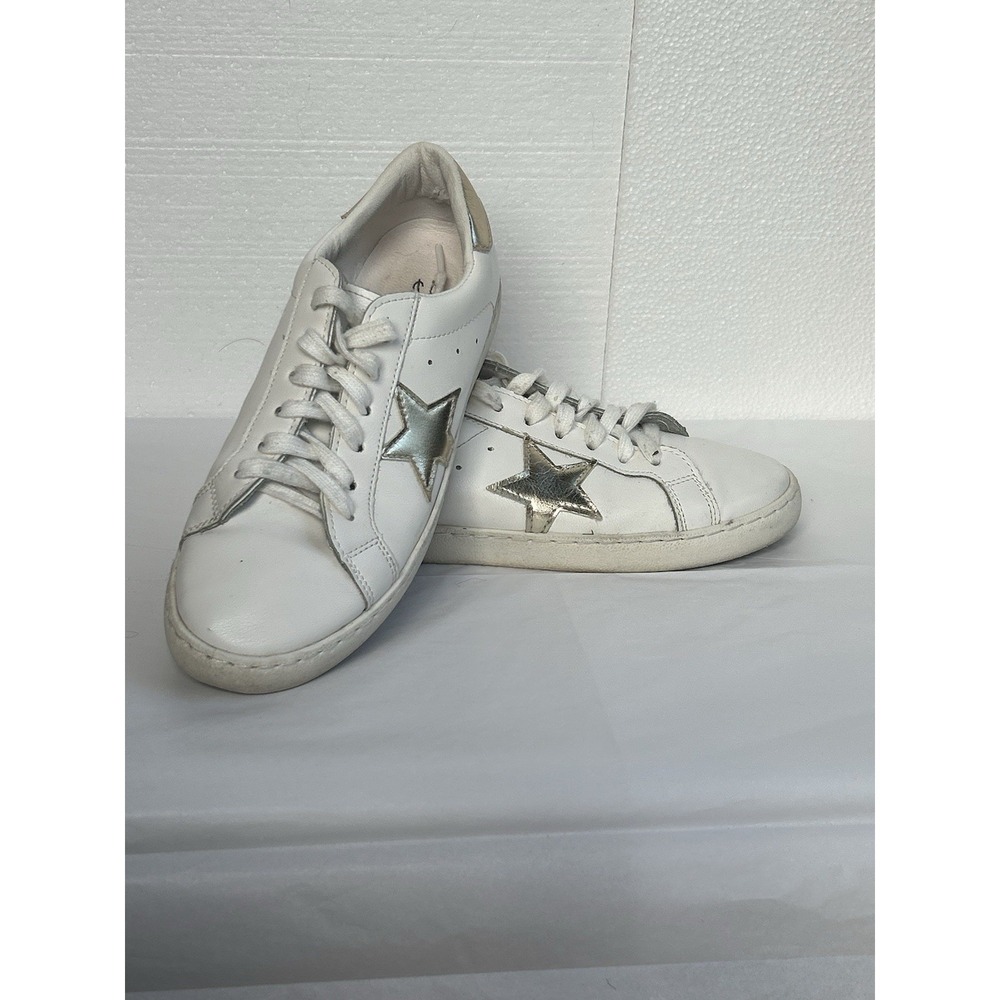 Vintage Havana White Sneakers with Silver Star and Silver‎ Accents - Size 7.5